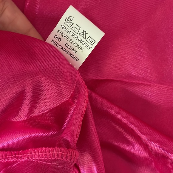 Pink Robe with Lace Bell Sleeves - Picture 6 of 6